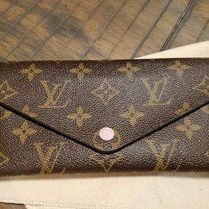 Louis Vuitton Josephine wallet